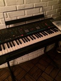Yamaha Portatone RSR-4600 keyboard