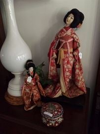 Geisha dolls