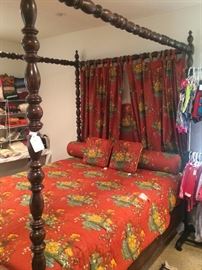 Impressive queen poster bed