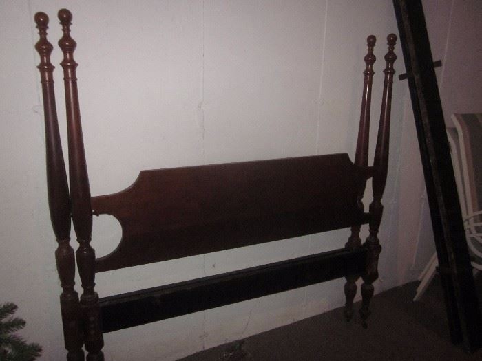 4 poster bed frame