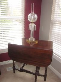 Gate leg table, crystal lamp