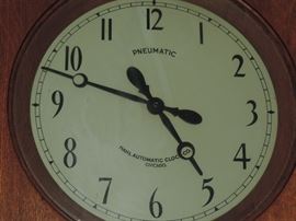 PNEUMATIC Chicago Oak Clock - 