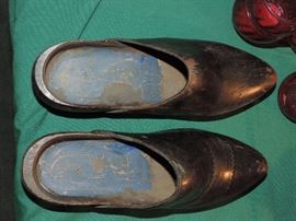 Detail of the leather and wood shoes....