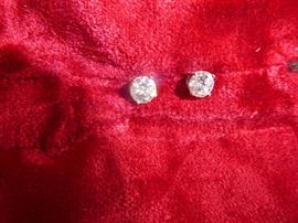 005 2.06 cts., diamond studs.