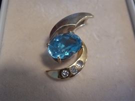 014 14k blue topaz, diamonds enhancer