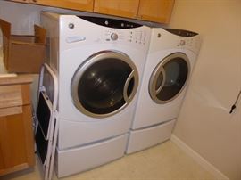 044 GE front load washer and dryer
