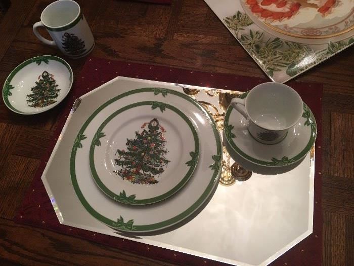 Georges Briard Yule Tide Placesetting. This is a huge set. Sold by the placesetting so you can buy 1, 12, or 24!