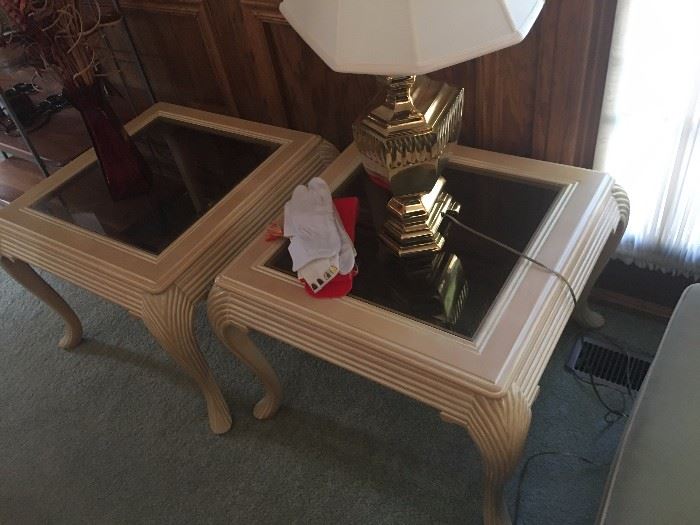 Several matching end tables.