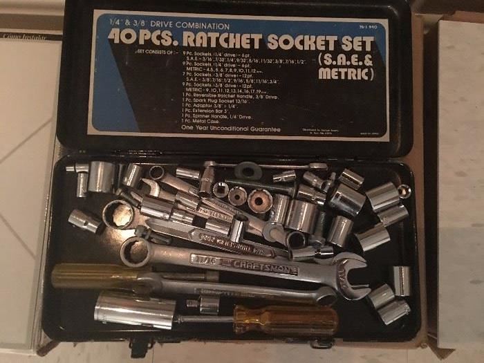 40 Piece Ratchet Socket Set.
