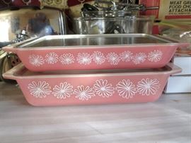 Vintage Pyrex bakeware