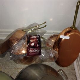 New Paul Revere Signature Collection Copper and Stainless cookware. 3 pots w/lids and 3 fry pans