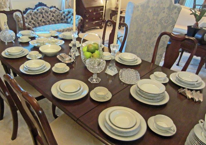 ETHAN ALLEN table with NORTIKE china