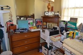 Lane Mid Century Modern dresser and matching night stand. 