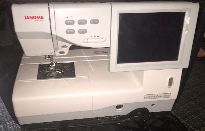 Janome Memory Craft 1100 Special Edition Sewing/Embroidery Machine