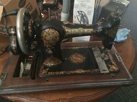 1920s Jones Family CS "Portable" hand crank machine