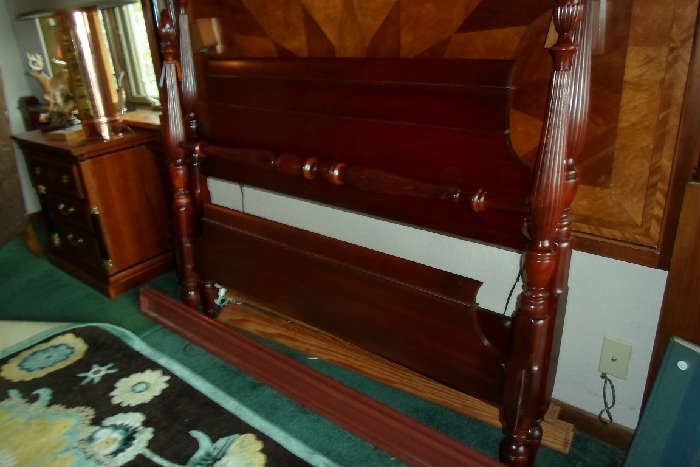 vintage mahogany Dixie furniture double bed