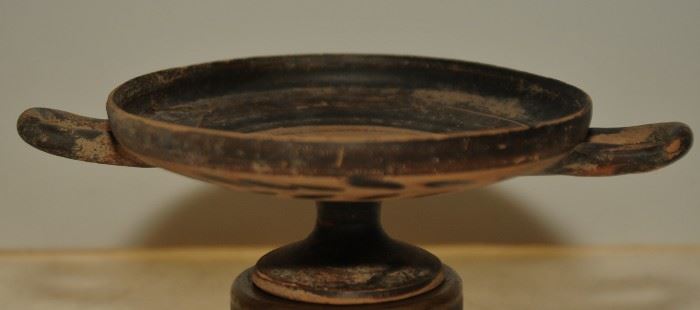 Ancient Greek decorated footed flat dish with raised rim