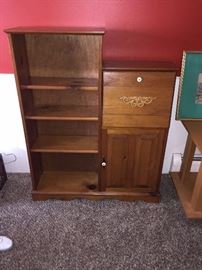 VINTAGE SOLID OAK BOOKSHELF WITH SIDE DESK
