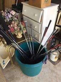 GOLF CLUBS