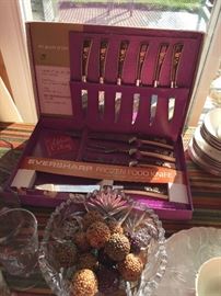 VINTAGE KNIFE SET