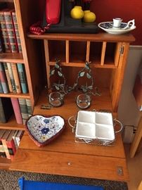 UNIQUE BOOKSHELF WITH SIDE DESK