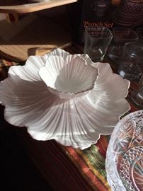 GORGEOUS HORDERVE DISH