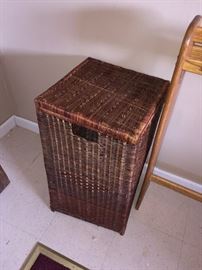 LAUNDRY BASKET