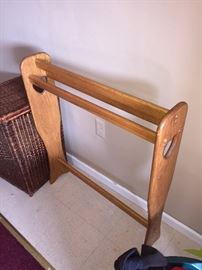 QUILT RACK