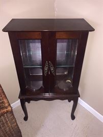 SMALL DISPLAY CABINET