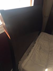 CHERRY WOOD QUEEN SIZE BED WITH DRAWERS