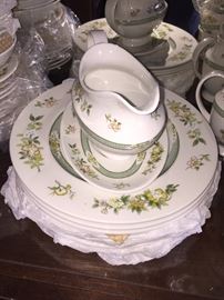 ROYAL DOULTON TONKIN CHINA SET WITH RARE PIECES