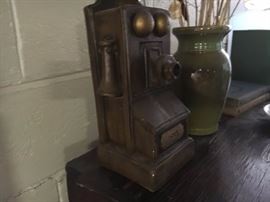 VINTAGE TELEPHONE