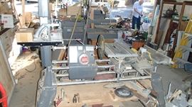 Shopsmith with nearly every attachment of this model