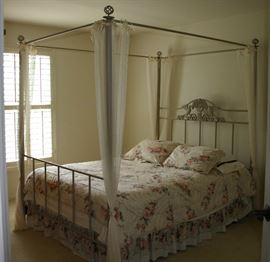 4 Post canopy bed frame