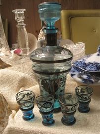 LIQUOR DECANTER WITH STERLING 