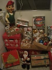 VINTAGE CHRISTMAS DECOR