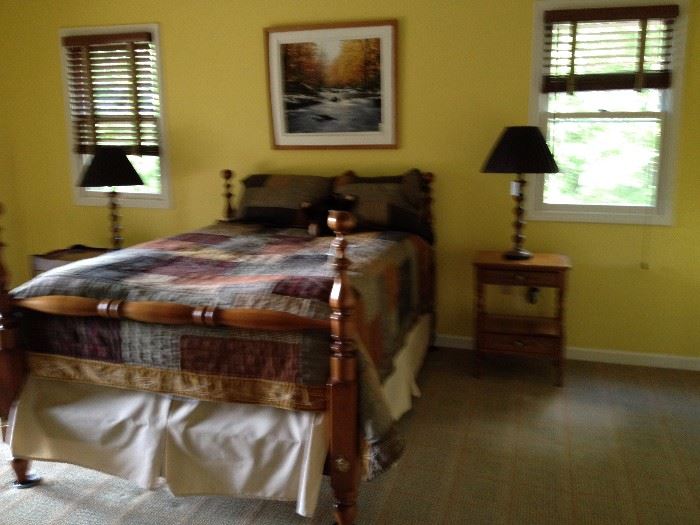 Guest room double bed