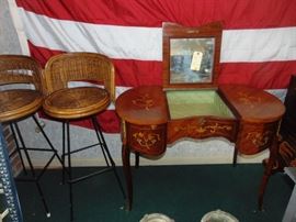 Inlaid Kidney Shape Desk