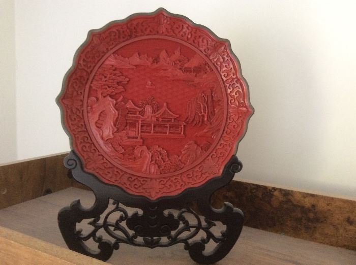 Vintage Chinese decorative plate