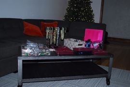 Jewelry/Metal coffee table on wheels