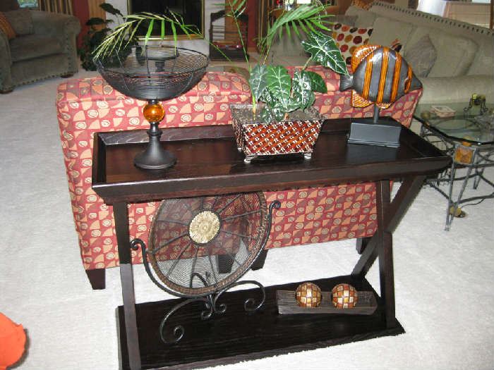 sofa table and accessories, lower level