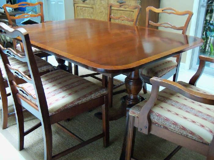 DUNCAN PHYFE DINING ROOM TABLE WITH TWO MORE LEAVES AND  SIX RALPH LAUREN FABRIC DINING ROOM CHAIRS