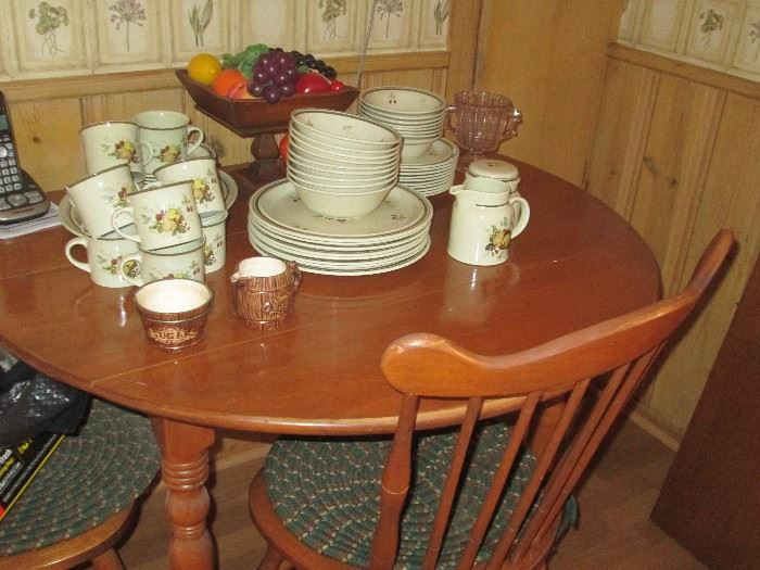 Nice compact size kitchen set with drop leaf table