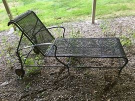 wrought iron lounge chair