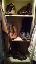 Ladies boots sizes 7-7.5