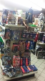 STARTING LINE UP FIGURES PLANES SHAQ BATMAN BURGER KING HALLOWEEN MASK