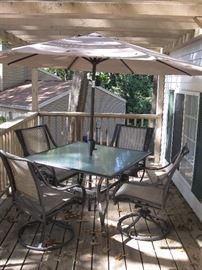 Outdoor patio table - 4 chairs & umbrella