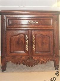 LOT#310  Bedroom Nightstand, Hickory Furniture Co.  2 door with drawer, solid oak and oak veneers, a brass hardware. 25" H X 27" W X 17" D  Excellent Condition!  2 available - Matches dresser and armoire. ***BUY IT NOW PAYPAL*** $90.00 Ea.