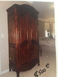 LOT#309  Armoire, $200.00 Hickory Furniture Co.82" H X 42" W X 20" Deep. Solid oak and oak veneers. 3 tray drawers, 2 removable shelves, 1 stationary shelf with 4 skirt partitions,  brass hardware.  Excellent Condition!  Matches dresser and nightstands.***BUY IT NOW PAYPAL ***