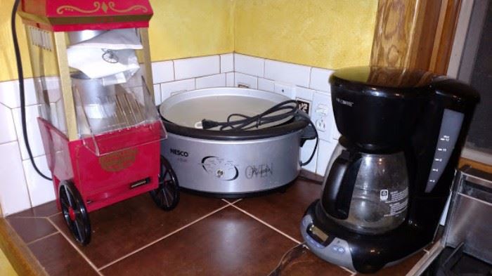 Mini popcorn machine, small oven and coffee pot